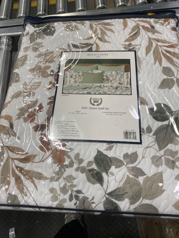Photo 1 of Bed Bath & Beyond Rosewood Quil FULL / QUEEN 