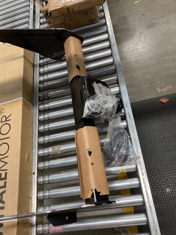 Photo 1 of Draw-Tite 41929 Custom Class V 2 Inch Square Receiver 12,000 Pound Gross Tongue Weight Tow Trailer Hitch for Select Dodge and RAM Vehicles