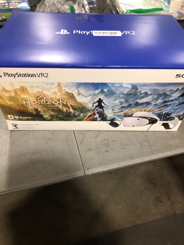 Photo 4 of PlayStation VR2 Horizon Call of The Mountain™ Bundle (PSVR2)