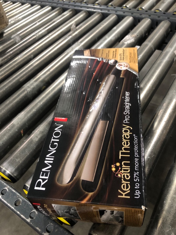 Photo 2 of REMINGTON Haarglätter S8590 Keratin Therapy