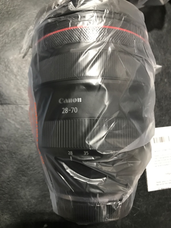 Photo 4 of Canon RF 28-70mm f/2L USM Lens