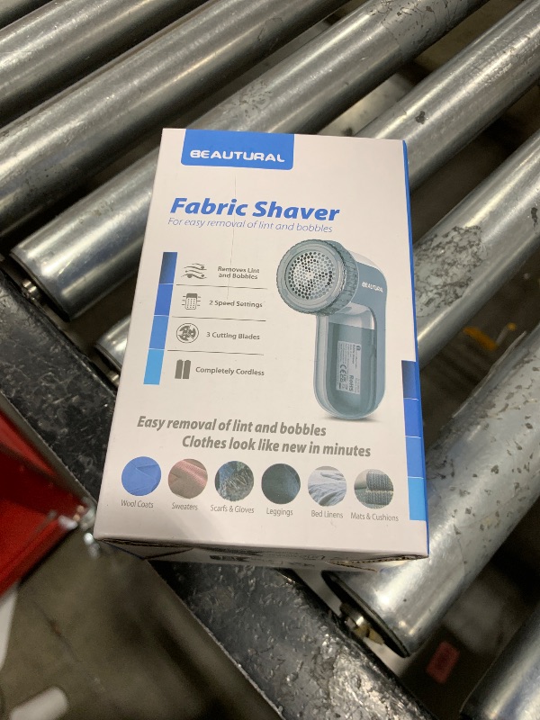 Photo 2 of BEAUTURAL Fabric Shaver and Lint Remover, Sweater Defuzzer with 2-Speeds, 2 Replaceable Stainless Steel Blades, Battery Operated, Remove Clothes Fuzz, Lint Balls, Pills, Bobbles Gray