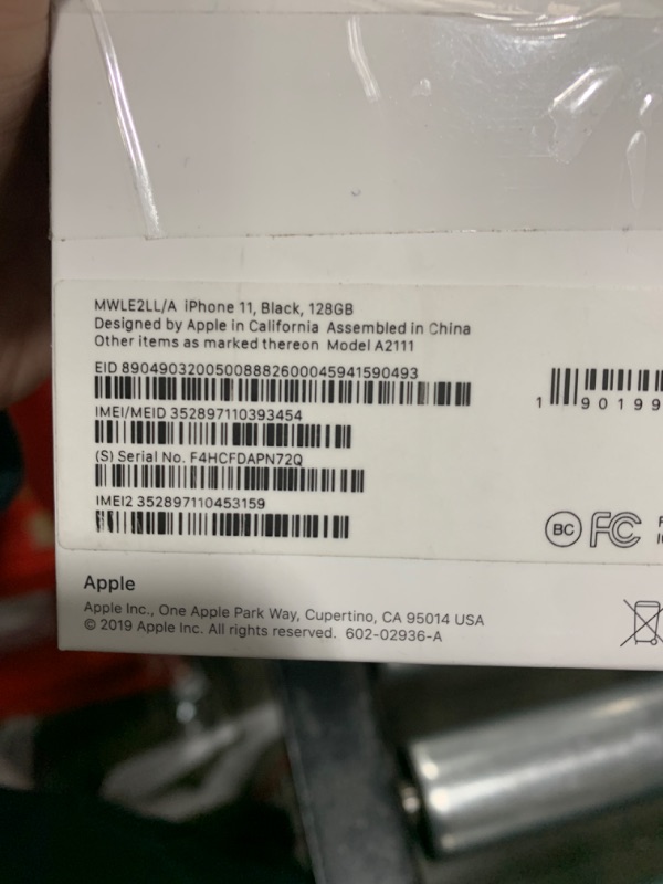 Photo 1 of Apple iPhone 11 (128GB) - Black (T-Mobile)