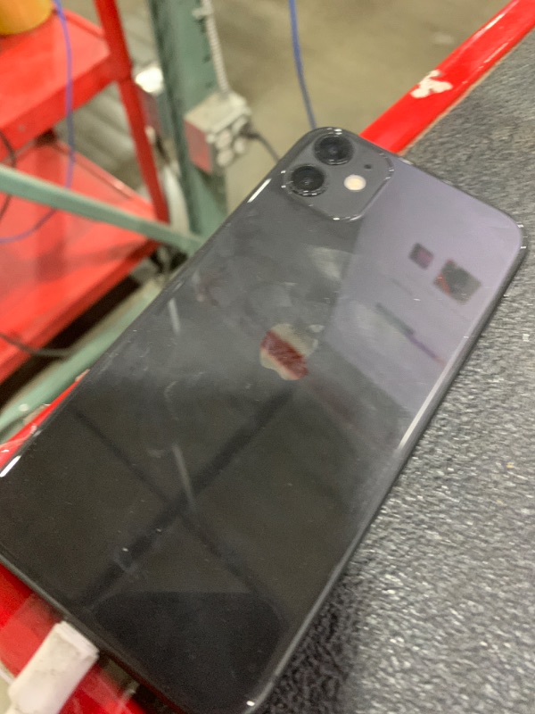 Photo 1 of Apple iPhone 11 (128GB) - Black (T-Mobile)