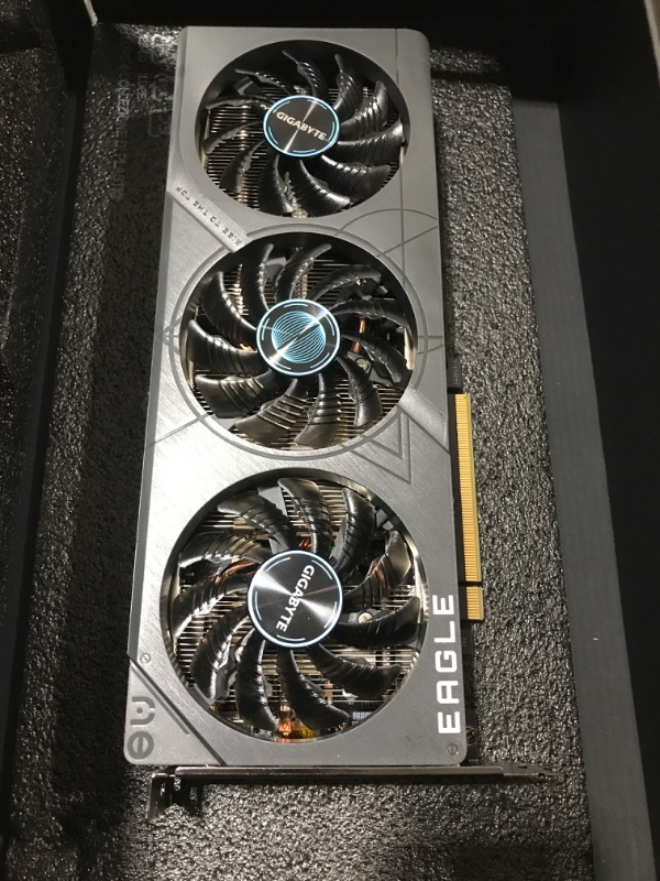 Photo 3 of GIGABYTE GeForce RTX 4060 Eagle OC 8G Graphics Card, 3X WINDFORCE Fans, 8GB 128-bit GDDR6, GV-N4060EAGLE OC-8GD Video Card
