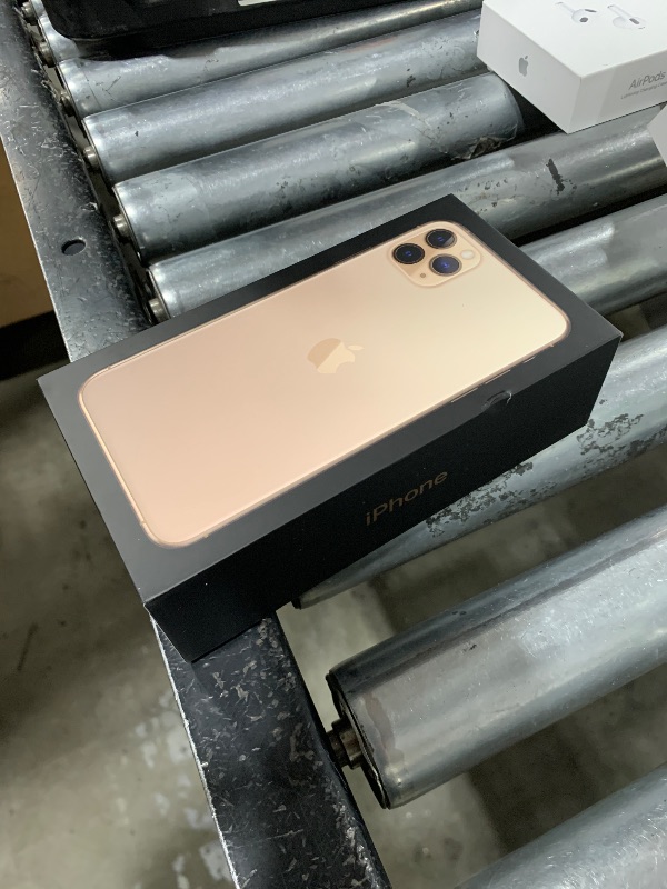 Photo 2 of Apple iPhone 11 Pro Max