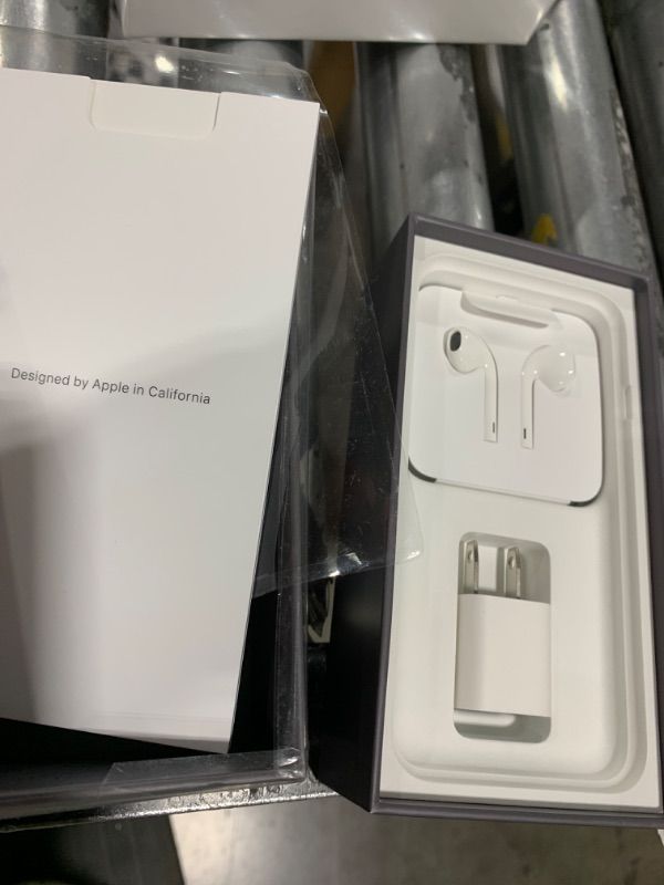 Photo 3 of Apple iPhone 8 (256GB, Space Gray) [Locked] + Carrier Subscription
