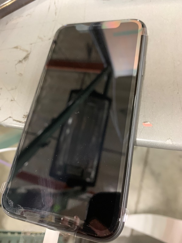 Photo 2 of Apple iPhone 11 (128GB) - Black (T-Mobile)  ***** parts only***