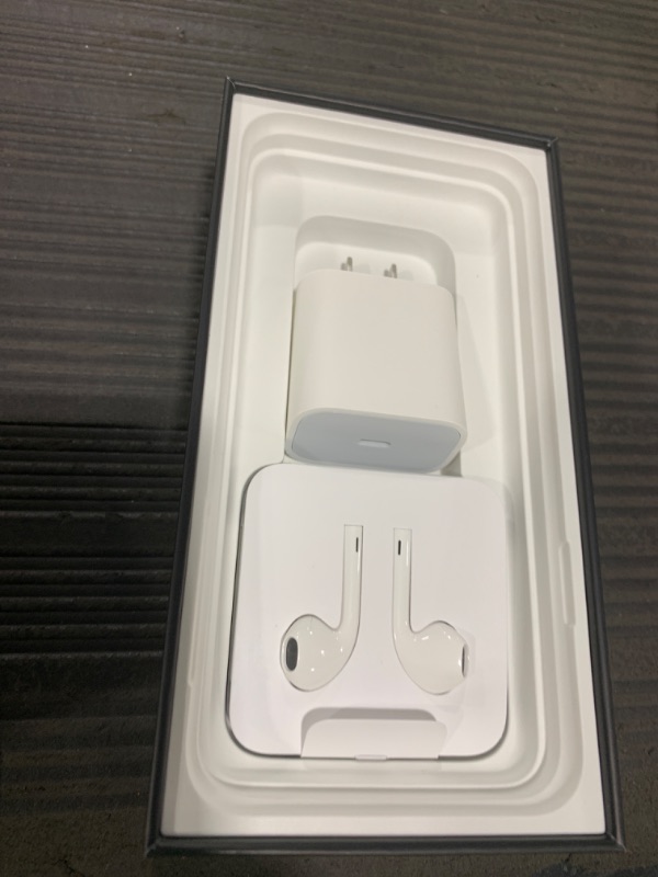 Photo 8 of Apple iPhone 11 Pro Max