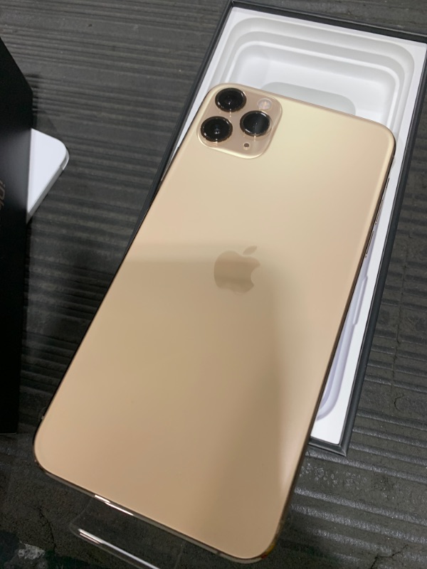 Photo 6 of Apple iPhone 11 Pro Max