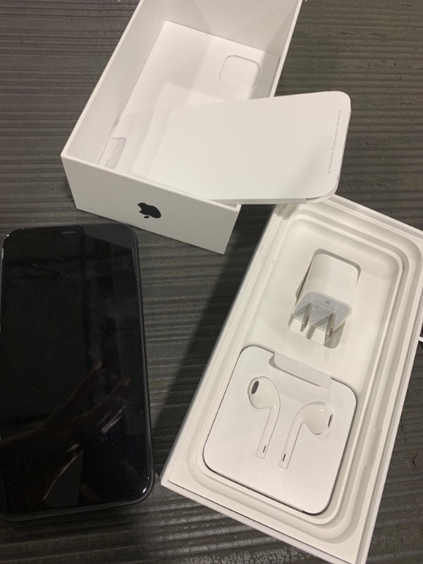 Photo 2 of Apple iPhone 11 (128GB) - Black (T-Mobile)