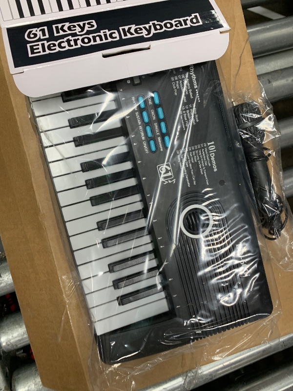 Photo 1 of 61 keys keyboard piano, Electronic Digital Piano with Built-In Speaker Microphone, Portable Keyboard Gift Teaching for Beginners, electric piano for kids (Black)