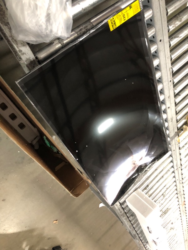 Photo 1 of damaged screen, final sale!!!
VIZIO 40-inch Full HD 1080p Smart TV with DTS Virtual: X, Alexa Compatibility, Google Cast Built-in, Bluetooth Headphone Capable, (VFD40M-08 New)