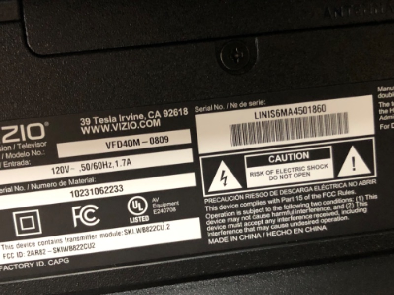 Photo 1 of damaged screen, final sale!!!
VIZIO 40-inch Full HD 1080p Smart TV with DTS Virtual: X, Alexa Compatibility, Google Cast Built-in, Bluetooth Headphone Capable, (VFD40M-08 New)