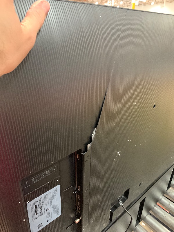 Photo 1 of ************BACK OF TV IS CRACKED, DOESNT SEEM TO AFFECT SCREEN****************

SAMSUNG 65-Inch Class Crystal UHD 4K DU7200 Series HDR Smart TV w/Object Tracking Sound Lite, PurColor, Motion Xcelerator, Mega Contrast, Q-Symphony (UN65DU7200, 2024 Model)