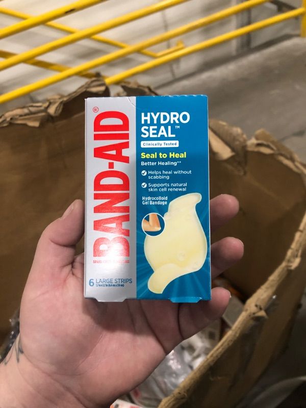 Photo 1 of Band-Aid Hydro Seal, 6 Large Bandages Per Box 