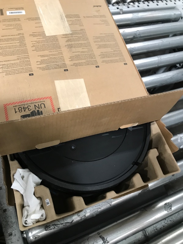 Photo 1 of iRobot Roomba Combo Essential Robot Y0140 Auto Charging Robotic Vacuum and Mop