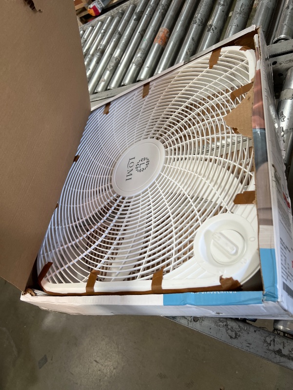 Photo 1 of 20" portable box fan 