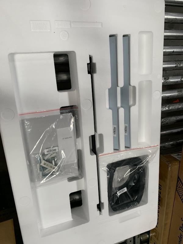 Photo 1 of ***************ITEM IS BLACK, NOT WHITE**************

FOTILE JQG9007-W 36" Under Cabinet or Wall Mount Kitchen Range Hood 1100 CFM 4 Speed Level with LED Lights, Fingerprint Resistance and Motion Control