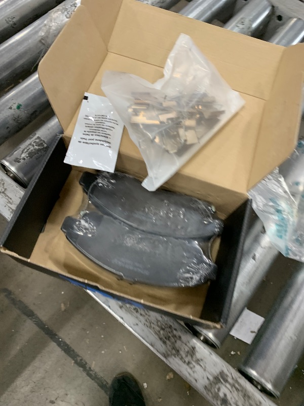 Photo 1 of ****************MISSING BOTH ROTARTS AND CHEMICAL KIT*****************

TRQ Front Brake Pad & Rotor Kit Brake Caliper Brake Chemical Kit Brake Pads Brake Rotor Ceramic Compatible with 2007-2013 Acura MDX 2010-2013 ZDX