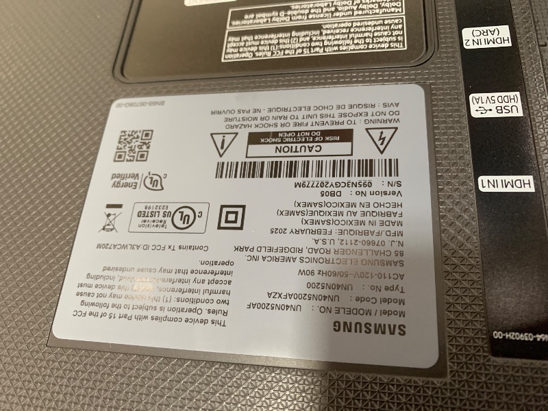 Photo 1 of **************SCREEN BROKEN, NON-FUNCTIONAL******************

SAMSUNG 40-inch Class LED Smart FHD TV 1080P (UN40N5200AFXZA, 2019 Model), Black