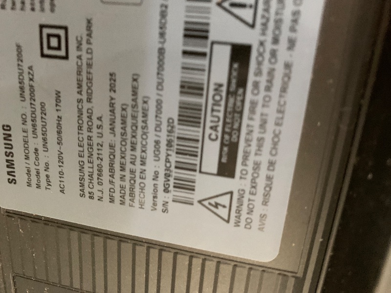 Photo 1 of *****************SCREEN BROKEN, NON-FUNCTIONAL************************

SAMSUNG 65-Inch Class Crystal UHD 4K DU7200 Series HDR Smart TV w/Object Tracking Sound Lite, PurColor, Motion Xcelerator, Mega Contrast, Q-Symphony (UN65DU7200, 2024 Model)