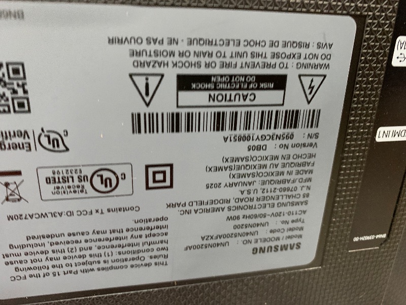 Photo 1 of *****************TV APPEARS NON-FUNCTIONAL****************

SAMSUNG 40-inch Class LED Smart FHD TV 1080P (UN40N5200AFXZA, 2019 Model), Black