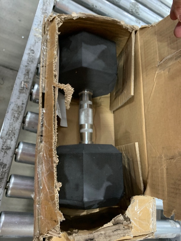 Photo 1 of ****************THIS IS ONLY 1 DUMBELL*******************

Fitvids Hex Dumbbells Rubber Coated Hand Weights Pairs for Exercises and Fitness, 40 LB Pair