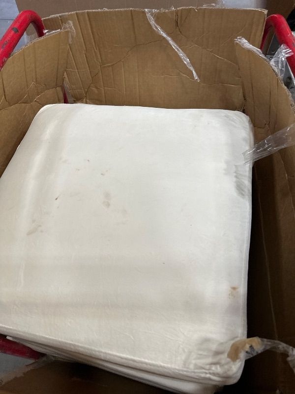 Photo 1 of ***********INCOMPLETE ITEM, THIS INCLUDES ONLY ONE BOX IN A SET TO COMPLETE THIS COUCH***************

Ball & Cast 82" Velvet Corner Chesterfield Sofa, L-Shaped Sectional Couch with Nailhead Trim & 3 Cushions for Living Room, Bedroom, Apartment, Office,Be