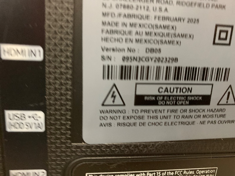 Photo 1 of **************SCREEN DAMAGED, NON-FUNCTIONAL*********************

SAMSUNG 40-inch Class LED Smart FHD TV 1080P (UN40N5200AFXZA, 2019 Model), Black