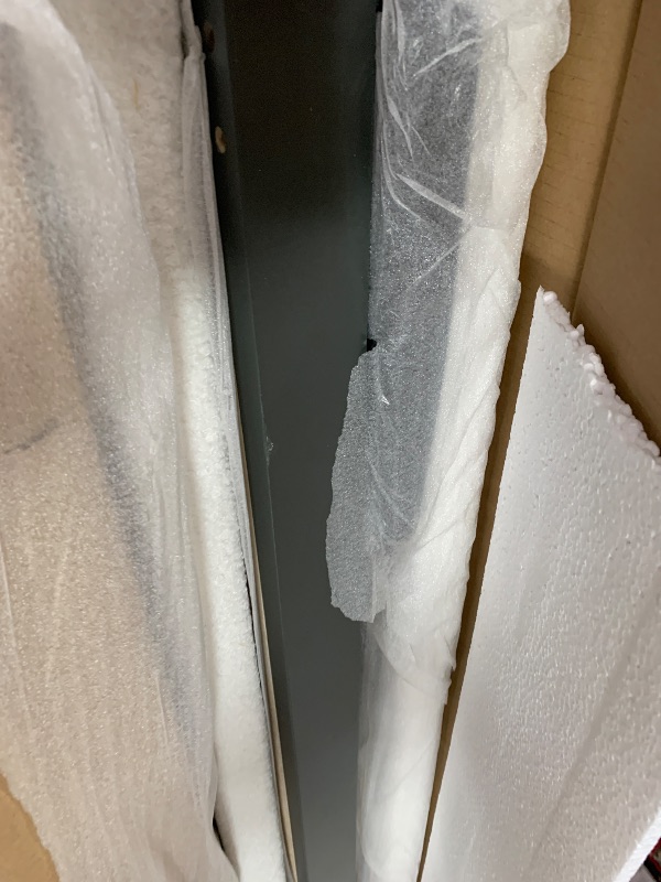 Photo 1 of ***********PARTIAL ITEM, THIS IS ONLY BOX 2 OUT OF 2**************

Merax Teddy Fleece Full Size Upholstered Platform Bed with Hydraulic Storage System, White
