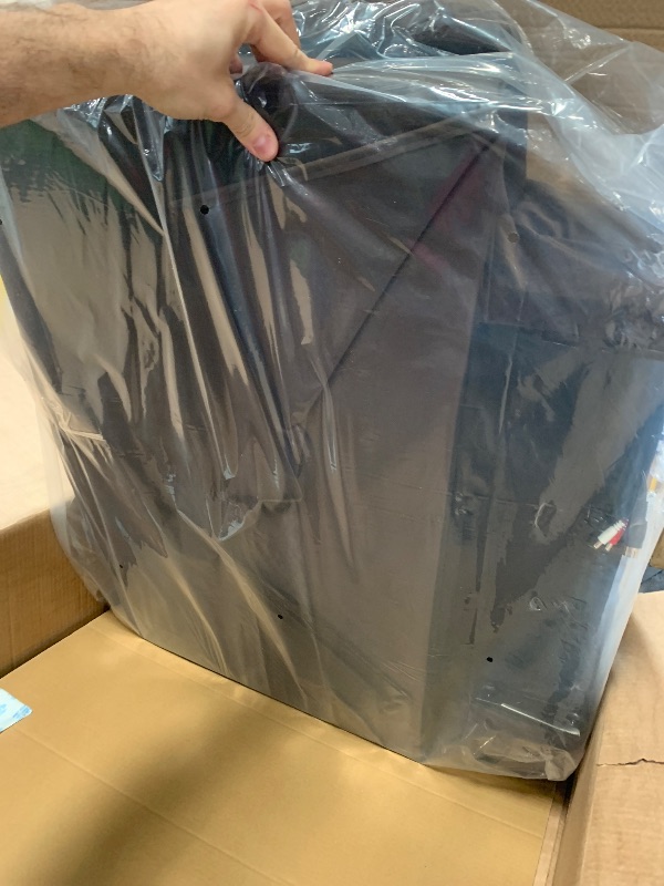 Photo 1 of *************INCOMPLETE ITEM, THIS IS ONLY 1 OUT OF MULTIPLE BOXES*************

Reclining Chair