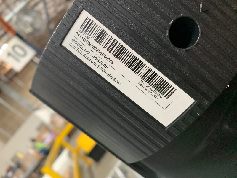 Photo 1 of ******************SCREEN DAMAGED, NON-FUNCTIONAL**************************

TCL 40-Inch Class S3 1080p LED Smart TV with Roku TV (40S350R