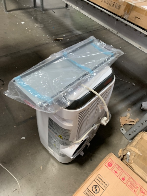 Photo 1 of **************MISSING MOST ACCESSORIES**************

LG 10000 BTU SACC(14000 ASHRAE) Portable Air Conditioners with Dual Inverter Cools 450 Sqft Ultra Quiet & Easy Install WiFi App Medium & Large Room Air Conditioner AC Unit Home White LP1022FVSM