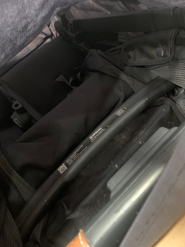 Photo 1 of ***(IMPORTANT SEE NOTES BEFORE BIDDING/ IMPORTANT)***
***(FOR PARTS ONLY/ NON FUNCTIONAL/ NO RETURNS OR REFUNDS)***
UPPAbaby Vista V3 Stroller - Full-Size Single-to-Double Stroller System - Toddler Seat, Bug Shield, Rain Shield, and Storage Bag Included -