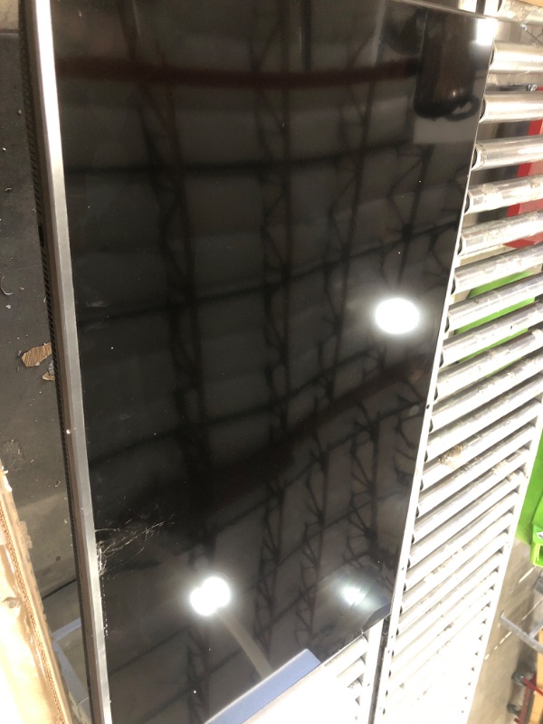 Photo 1 of ***************SCREEN IS DESTROYED, NON-FUNCTIONAL**************

SAMSUNG 50-Inch Class Crystal UHD 4K DU7200 Series HDR Smart TV w/Object Tracking Sound Lite, PurColor, Motion Xcelerator, Mega Contrast, Q-Symphony (UN50DU7200, 2024 Model)