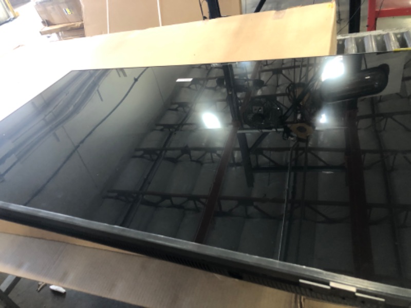 Photo 1 of **************SCREEN DAMAGED, NON-FUNCTIONAL**************

SAMSUNG 50-Inch Class Crystal UHD 4K DU7200 Series HDR Smart TV w/Object Tracking Sound Lite, PurColor, Motion Xcelerator, Mega Contrast, Q-Symphony (UN50DU7200, 2024 Model)