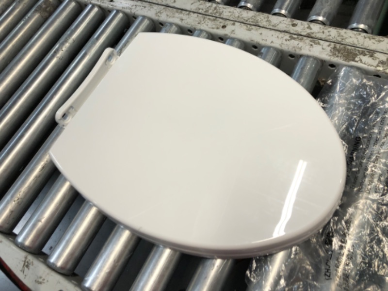 Photo 1 of *** MISSING HARDWARE***
TOTO SS124-01 Toilet Seat in Cotton White