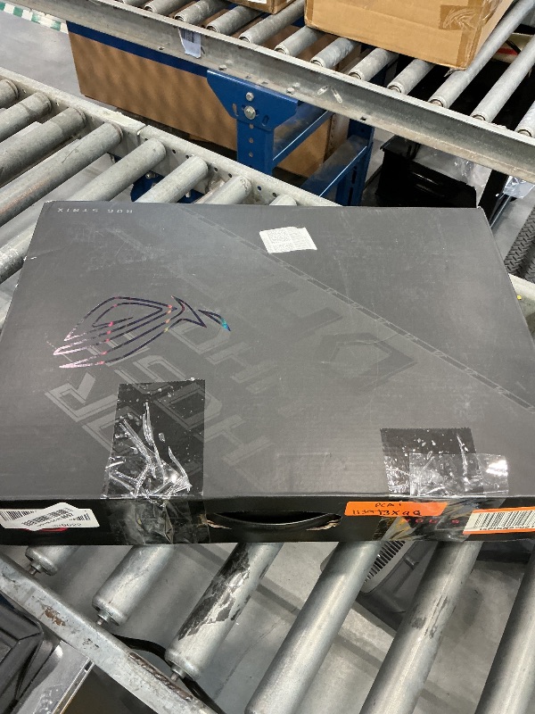 Photo 1 of ASUS ROG Strix SCAR 17 Gaming Laptop