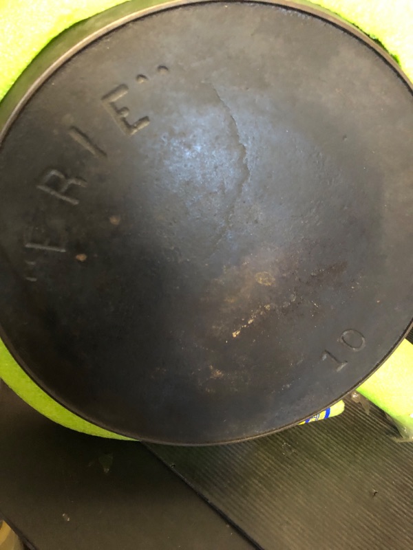 Photo 3 of Erie #10 Cast Iron Skillet 