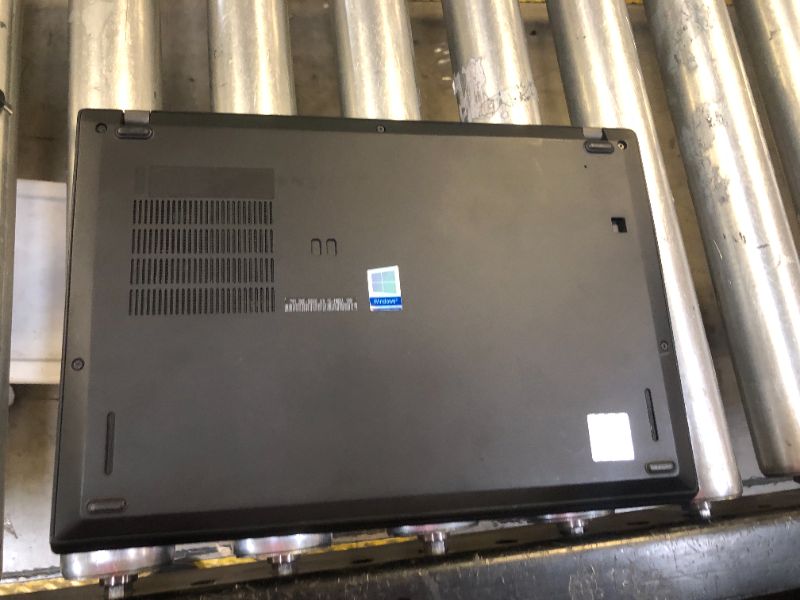 Photo 1 of Lenovo ThinkPad X280 20KF001YUS 12.5" LCD Ultrabook - Intel Core i5 (8th Gen) i5-8250U Quad-core (4 Core) 1.60 GHz - 8 GB DDR4 SDRAM - 256 GB SSD - Windows 10 Pro 64-bit (English) - 1366 x 768 -