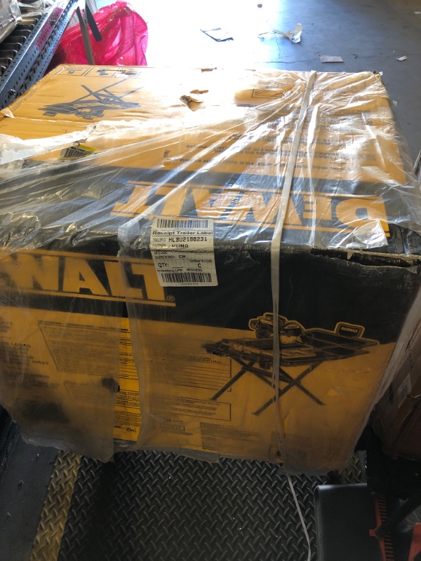 Photo 2 of DEWALT Wet Tile Saw with Stand, 10 Inch, 15-Amp, 1,220 MWO, Corded (D36000S)