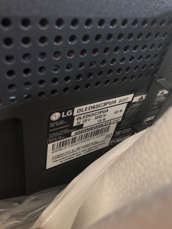 Photo 1 of LG C3 Series 65-Inch Class OLED evo 4K Processor Smart Flat Screen TV for Gaming with Magic Remote AI-Powered OLED65C3PUA, 2023 with Alexa Built-in