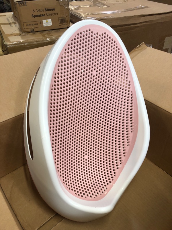 Photo 1 of Angelcare Plastic Baby Bath Support Pink Unisex
