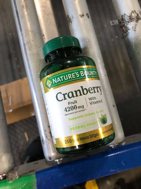 Photo 1 of ***price locked, price is $23.53*** Nature's Bounty Cranberry with Vitamin C 4200 mg, 250 Softgels