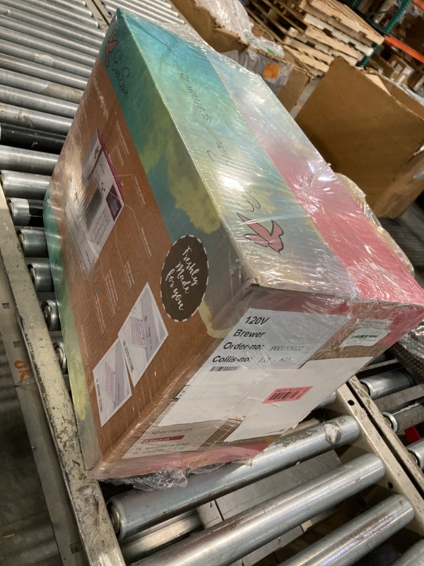 Photo 1 of EverSewn Sparrow 25 Sewing Machine