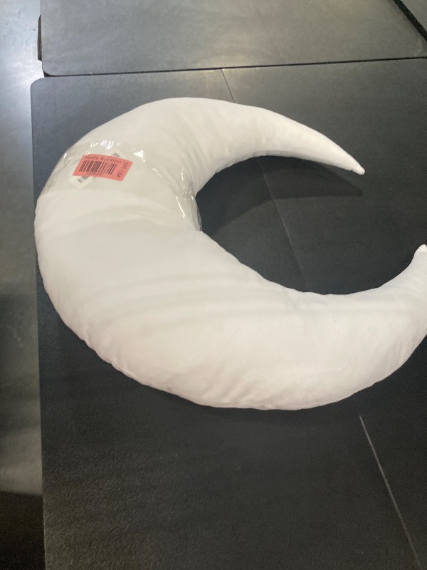 Photo 1 of **USED**Baby Moon Star Pillow Newborn Posing Pillow Newborn Photography Prop Newborn Photography Posing Pillows Newborn Photography Props Set (White)