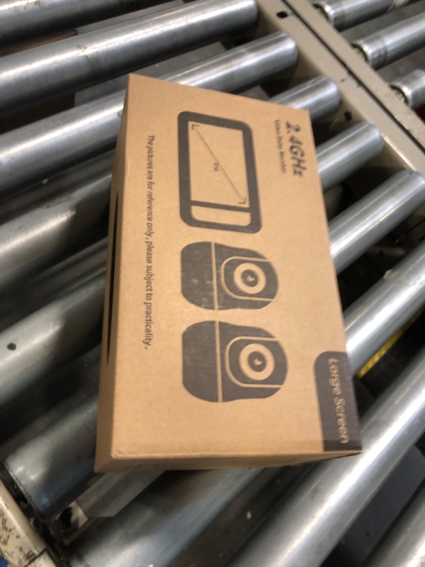 Photo 1 of **scratched**
7" Large Split Baby Monitor with 2 HD Cameras and Audio, 1080P HD Video Baby Monitor No WiFi, 30hr Battery,Hack Proof, Remote Control,VOX Mode, Auto Night Vision, Built in Lullabies n White Noise     