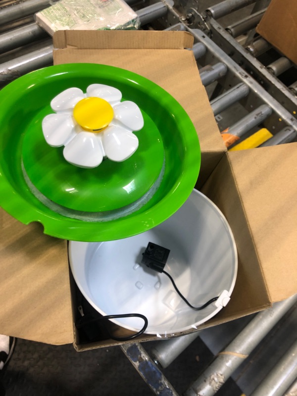 Photo 1 of Catit Flower Fountain with Triple Action Filter, Cat Drinking Water Fountain, 3 L, Green