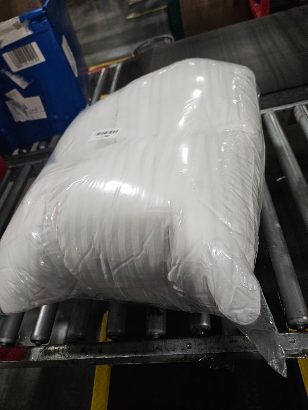 Photo 1 of **ONLY ONE PILLOW ***Beckham Hotel Collection Bed Pillows Standard / Queen Size Set of 2 - Down Alternative Bedding Gel Cooling Pillow for Back, Stomach or Side Sleepers